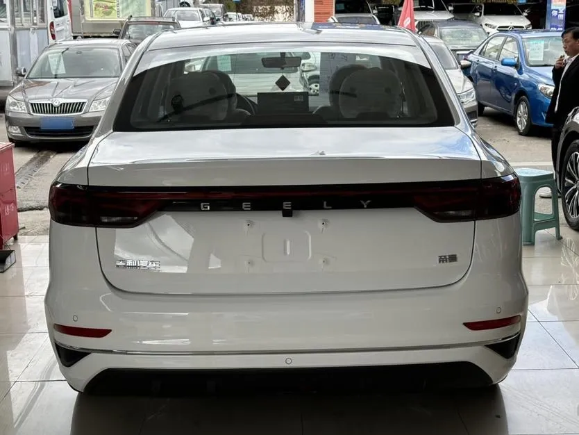 2025 Geely Emgrand 1.5L 127HP L4 CVT,autocango,china used car exporter,china ev exporter,chinese used car exporter,chinese used ev exporter