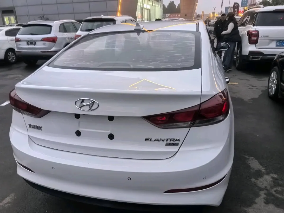 2016 Hyundai Elantra 1.6L 130HP L4 6AT,autocango,china used car exporter,china ev exporter,chinese used car exporter,chinese used ev exporter