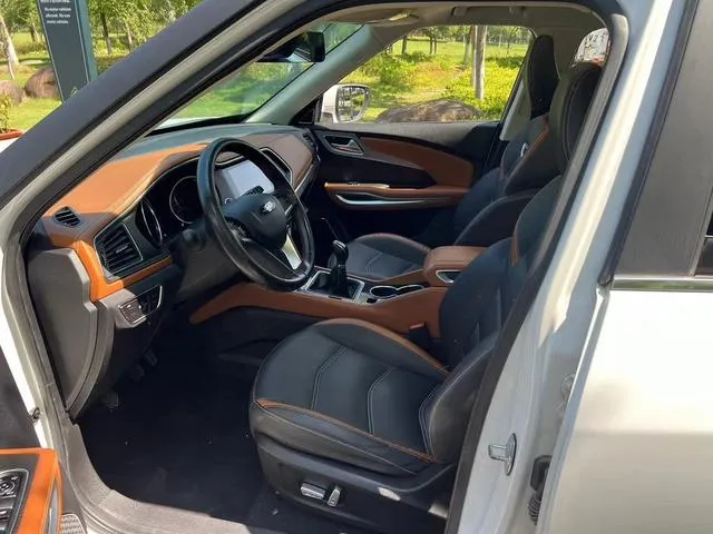 2017 Zotye T300 1.5L 112HP L4 5MT,autocango,china used car exporter,china ev exporter,chinese used car exporter,chinese used ev exporter