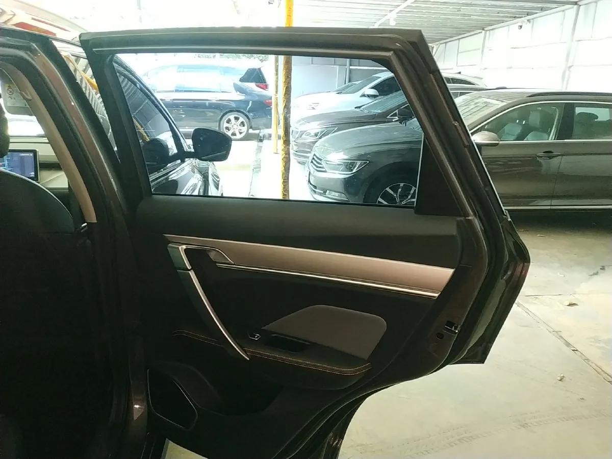 2023 Geely Coolray 1.5T 181HP L4 7DCT,autocango,china used car exporter,china ev exporter,chinese used car exporter,chinese used ev exporter