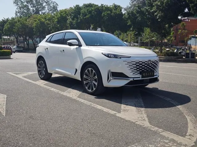 2023 ChangAn UNI-K 2.0T 233HP L4 8AT,autocango,china used car exporter,china ev exporter,chinese used car exporter,chinese used ev exporter