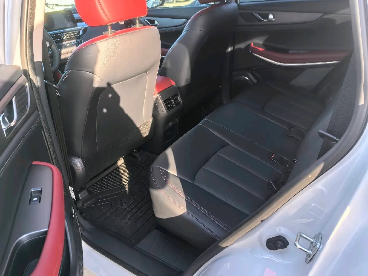 2023 ChangAn CS75 Plus 1.5T 188HP L4 8AT,autocango,china used car exporter,china ev exporter,chinese used car exporter,chinese used ev exporter