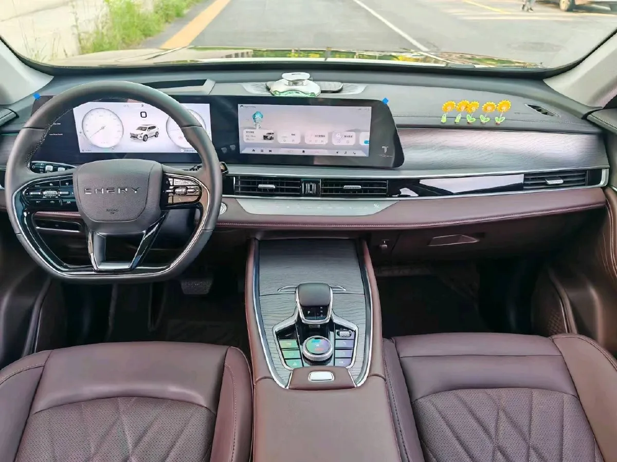 2024 Chery Tiggo 8 PRO 2.0T 254HP L4 7DCT,autocango,china used car exporter,china ev exporter,chinese used car exporter,chinese used ev exporter