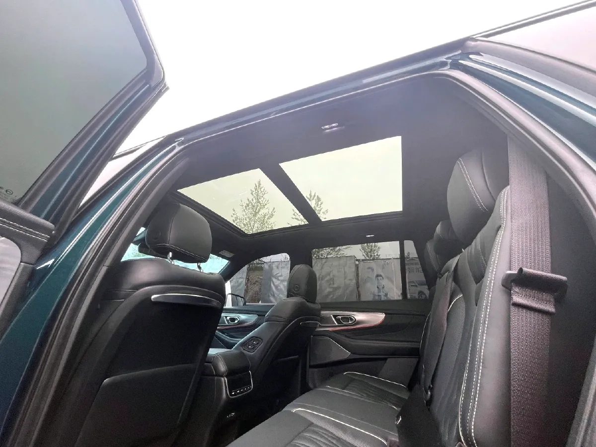 2022 GAC Trumpchi GS8 2.0T 252HP L4 8AT,autocango,china used car exporter,china ev exporter,chinese used car exporter,chinese used ev exporter