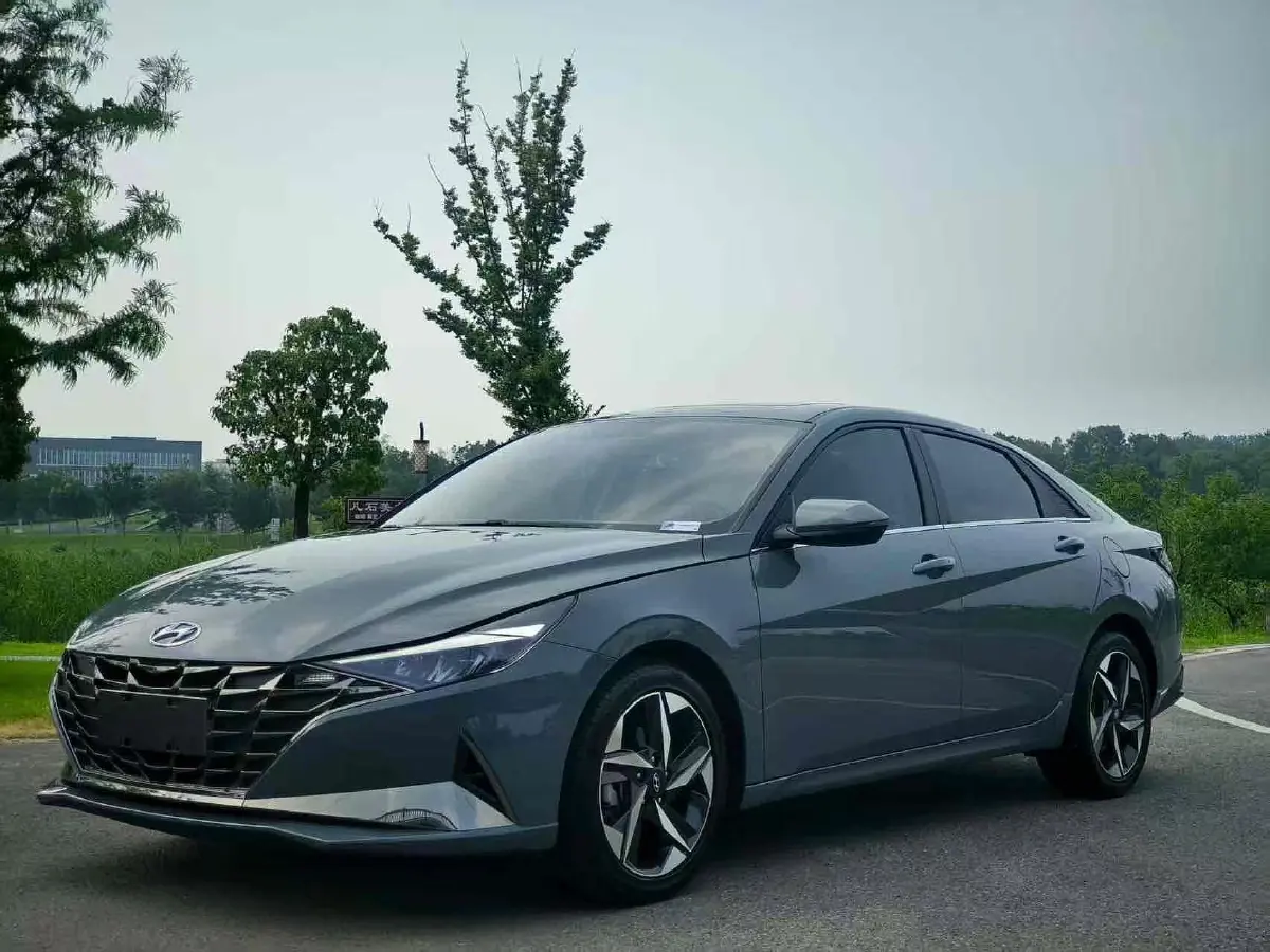 2023 Hyundai Elantra 1.5L 115HP L4 CVT