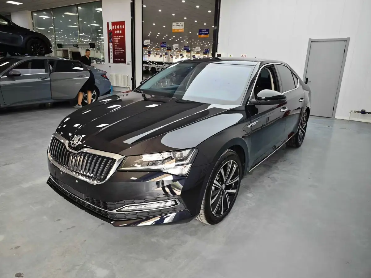 2025 Skoda Superb 1.4T 150HP L4 7DCT