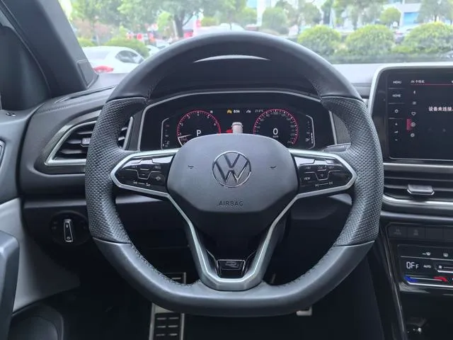 2023 Volkswagen T-Roc 1.5T 160HP L4 7DCT,autocango,china used car exporter,china ev exporter,chinese used car exporter,chinese used ev exporter