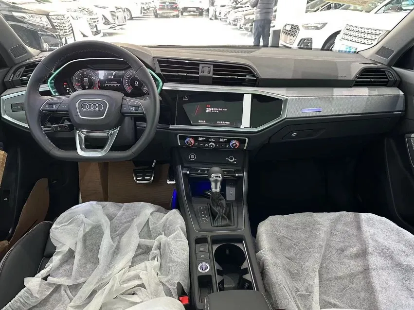2024 Audi Q3 1.5T 160HP L4 7DCT,autocango,china used car exporter,china ev exporter,chinese used car exporter,chinese used ev exporter