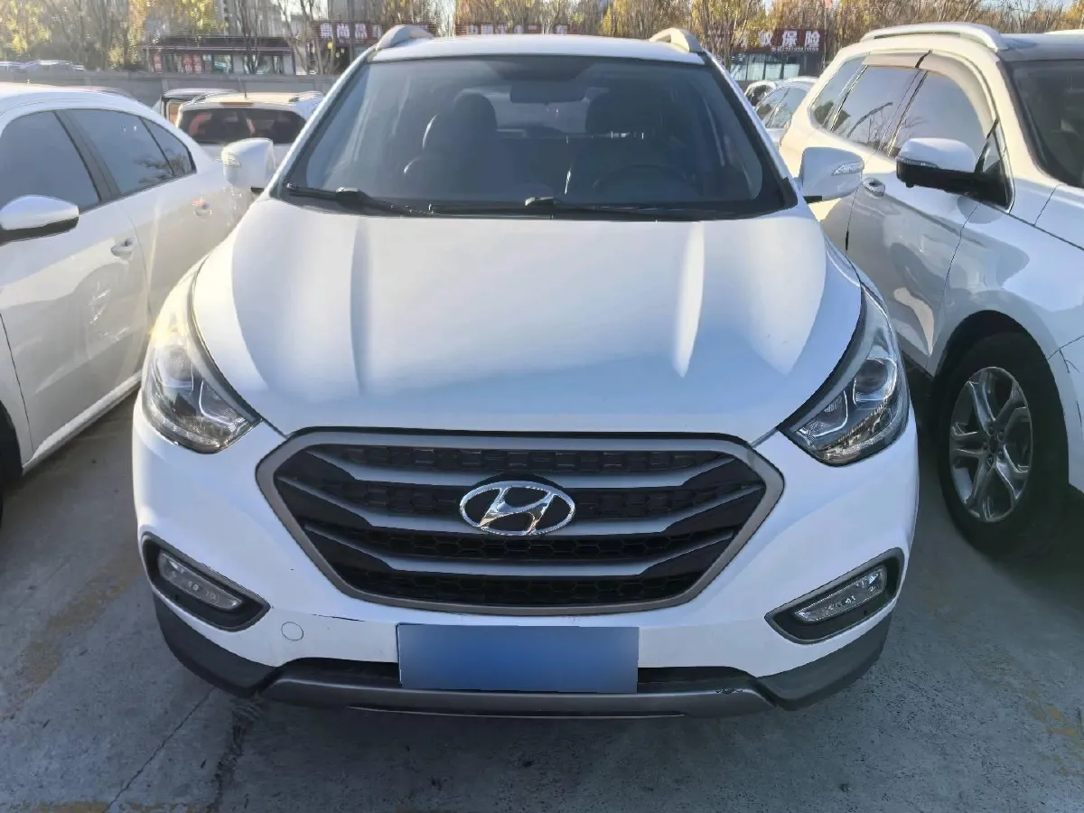2013 Hyundai ix35 2.0L 165HP L4 6AT,autocango,china used car exporter,china ev exporter,chinese used car exporter,chinese used ev exporter