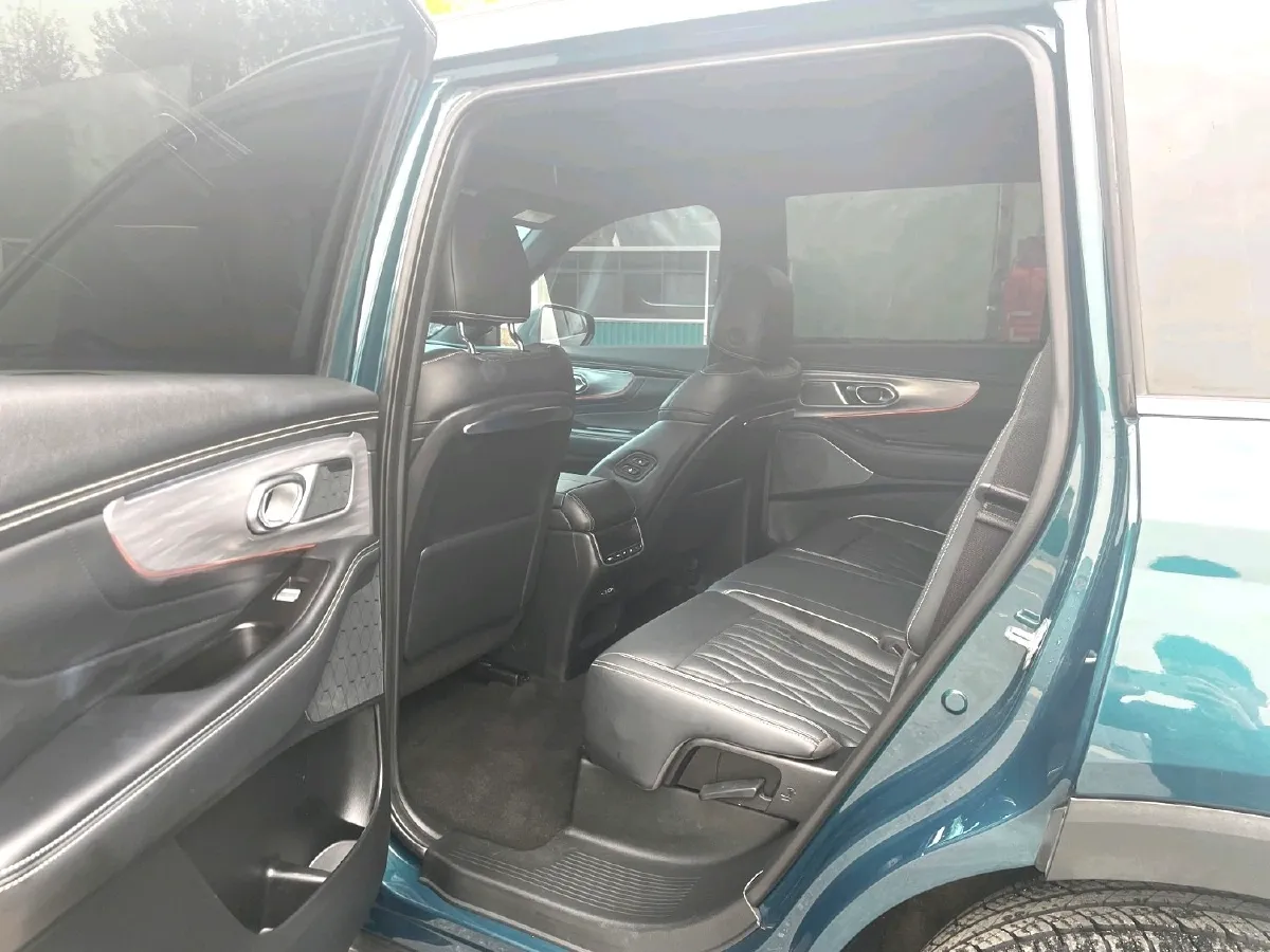 2022 GAC Trumpchi GS8 2.0T 252HP L4 8AT,autocango,china used car exporter,china ev exporter,chinese used car exporter,chinese used ev exporter