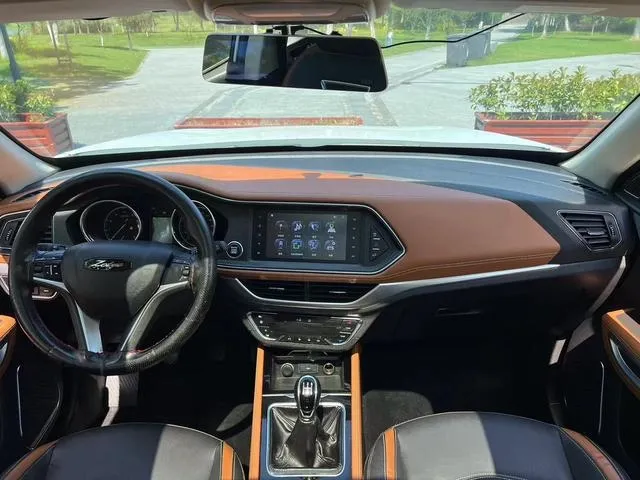 2017 Zotye T300 1.5L 112HP L4 5MT,autocango,china used car exporter,china ev exporter,chinese used car exporter,chinese used ev exporter