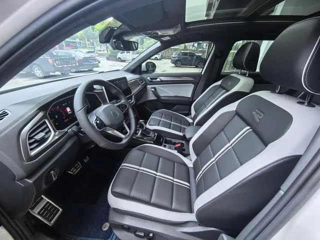 2023 Volkswagen T-Roc 1.5T 160HP L4 7DCT,autocango,china used car exporter,china ev exporter,chinese used car exporter,chinese used ev exporter