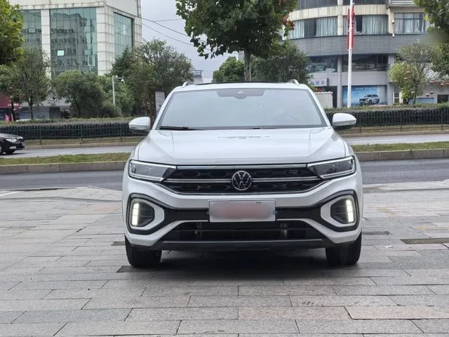 2023 Volkswagen T-Roc 1.5T 160HP L4 7DCT,autocango,china used car exporter,china ev exporter,chinese used car exporter,chinese used ev exporter