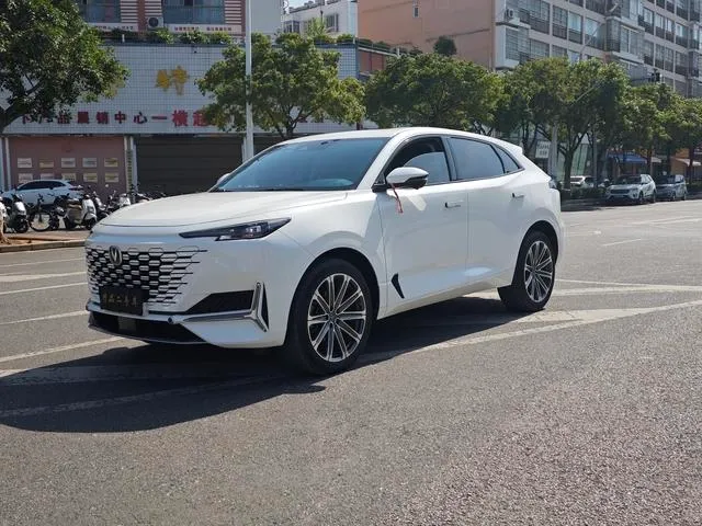 2023 ChangAn UNI-K 2.0T 233HP L4 8AT,autocango,china used car exporter,china ev exporter,chinese used car exporter,chinese used ev exporter