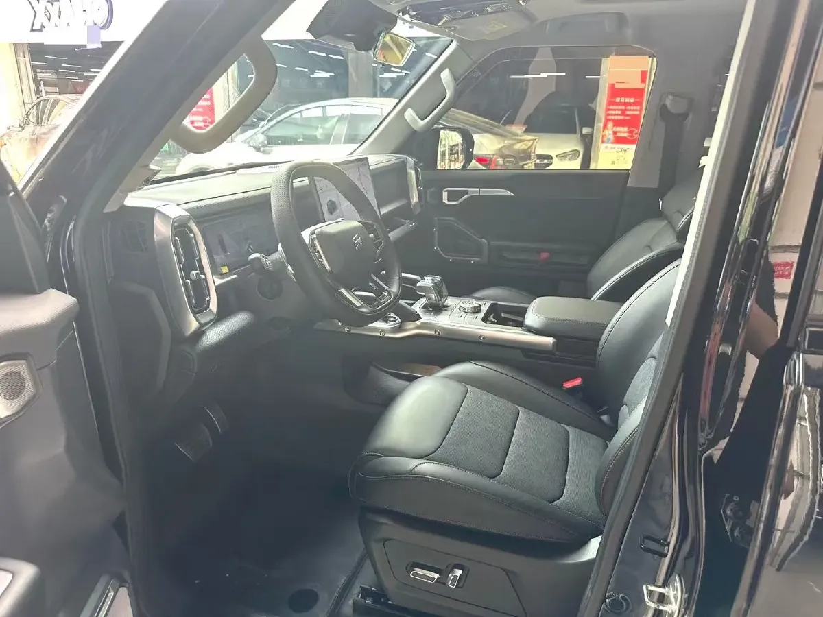 2025 Jetour Traveller 2.0T 254HP L4 8AT,autocango,china used car exporter,china ev exporter,chinese used car exporter,chinese used ev exporter