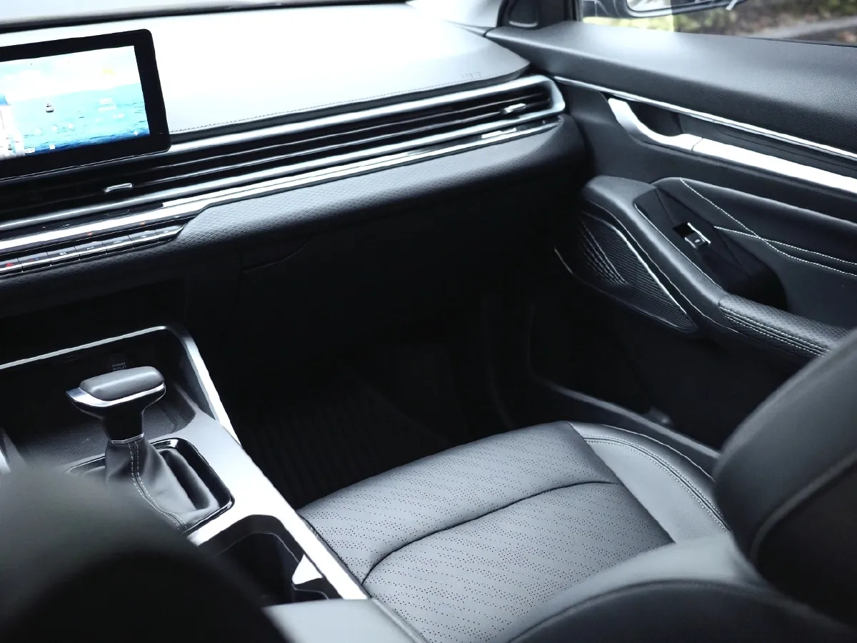 2022 Geely Emgrand 1.5L 114HP L4 CVT,autocango,china used car exporter,china ev exporter,chinese used car exporter,chinese used ev exporter