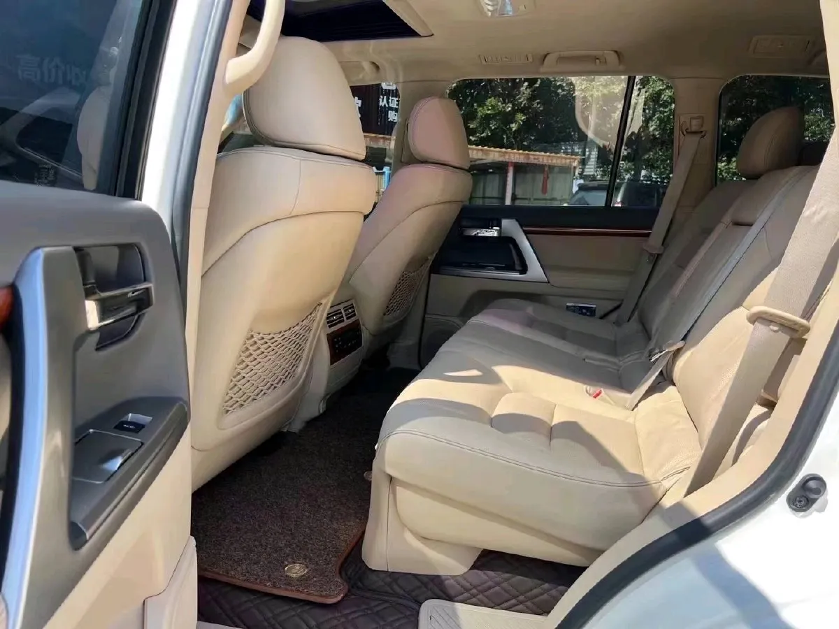 2012 Toyota Land Cruiser 4.0L 275HP V6 5AT,autocango,china used car exporter,china ev exporter,chinese used car exporter,chinese used ev exporter