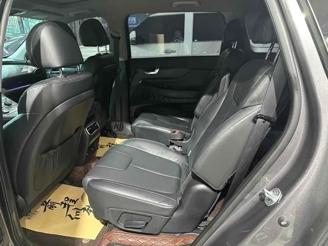 2023 Hyundai Santafe 2.0T 230HP L4 8AT,autocango,china used car exporter,china ev exporter,chinese used car exporter,chinese used ev exporter