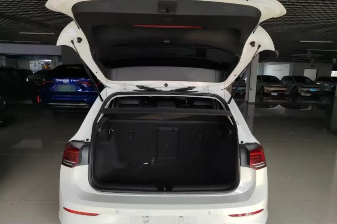 2023 Volkswagen Golf 1.4T 150HP L4 7DCT,autocango,china used car exporter,china ev exporter,chinese used car exporter,chinese used ev exporter