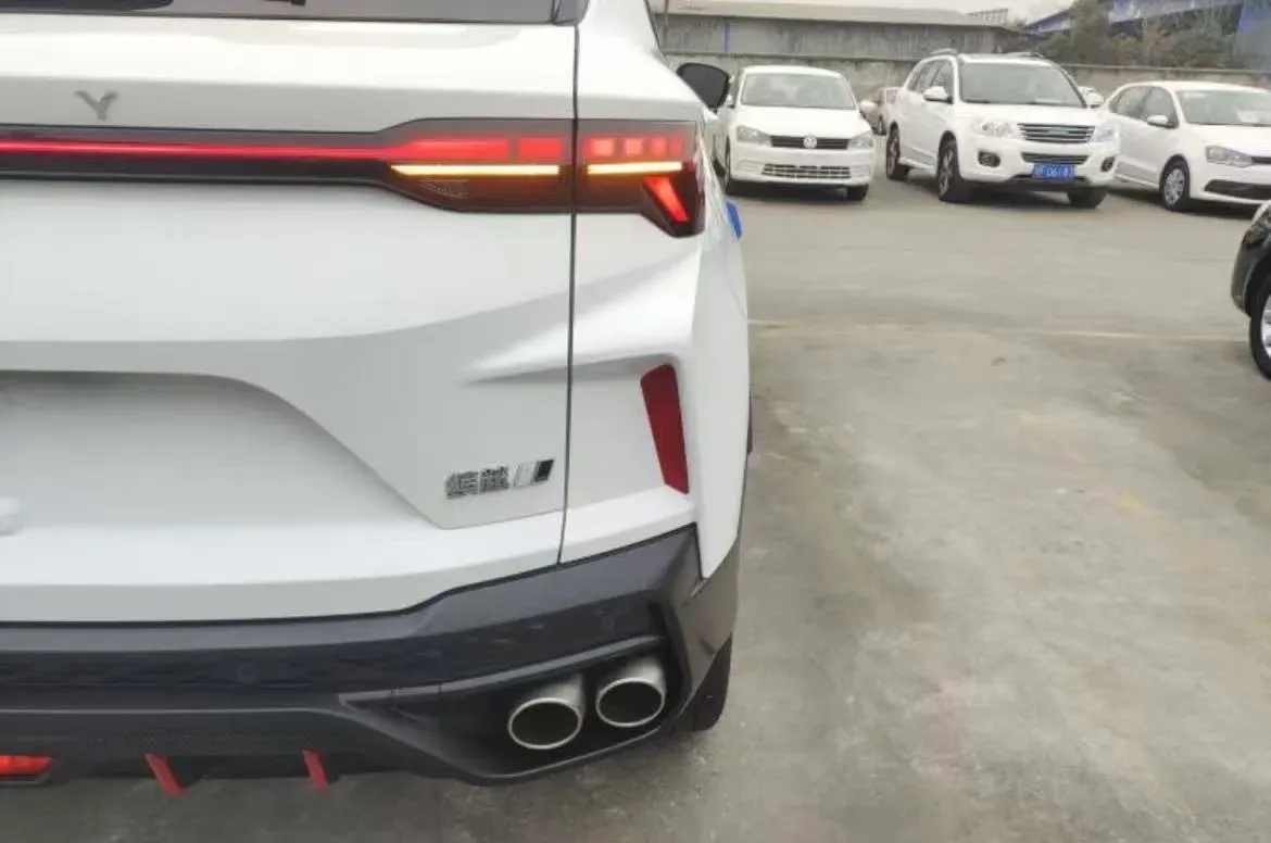 2022 Geely Coolray 1.5T 181HP L4 7DCT,autocango,china used car exporter,china ev exporter,chinese used car exporter,chinese used ev exporter