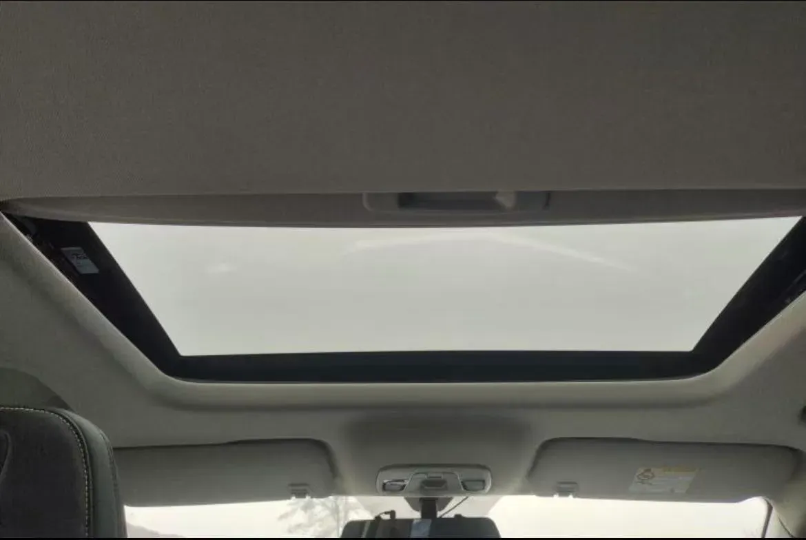 2022 Geely Coolray 1.5T 181HP L4 7DCT,autocango,china used car exporter,china ev exporter,chinese used car exporter,chinese used ev exporter