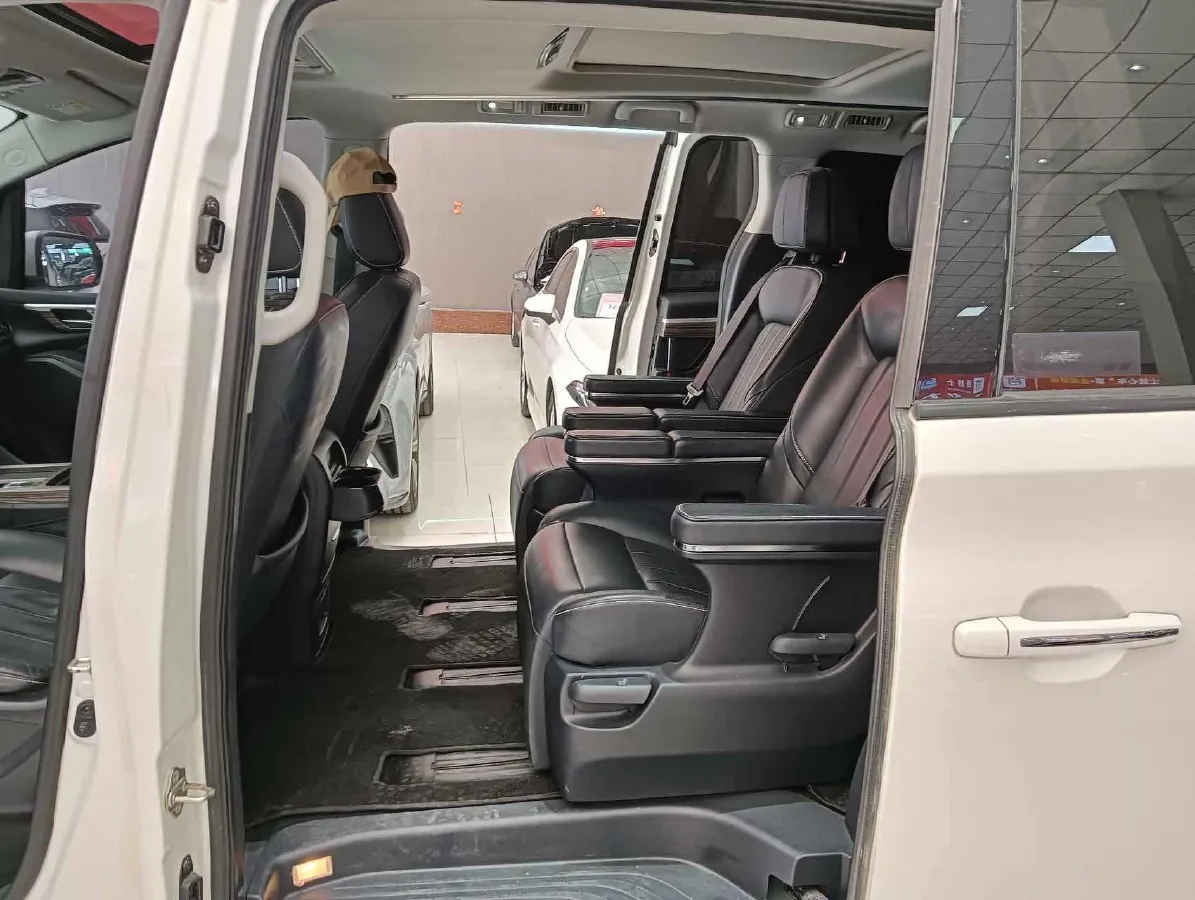 2019 GAC Trumpchi M8 2.0T 201HP L4 6AT,autocango,china used car exporter,china ev exporter,chinese used car exporter,chinese used ev exporter