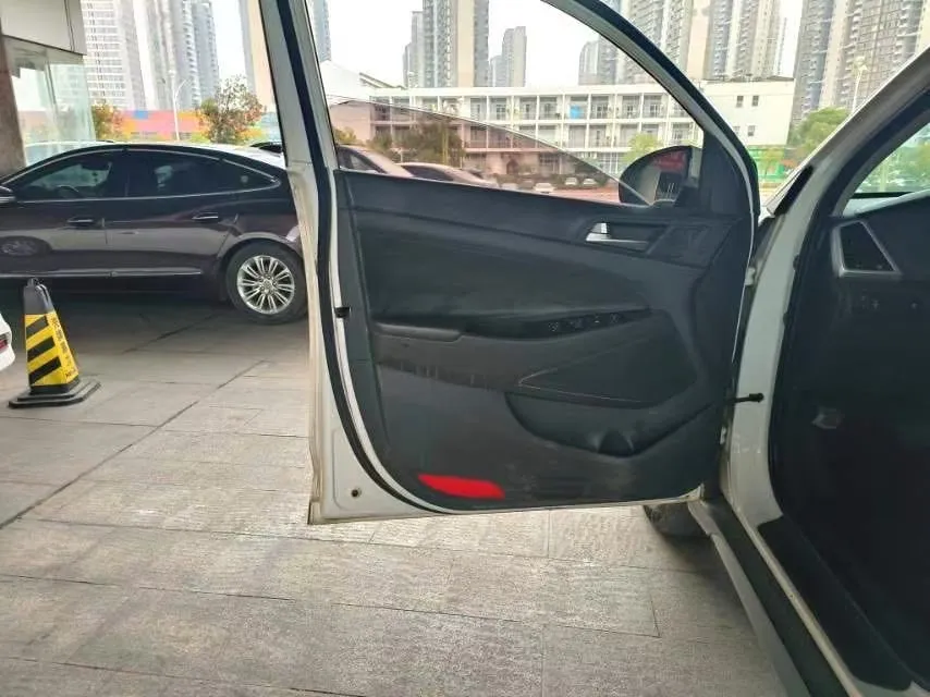 2015 Hyundai Tucson 1.6T 177HP L4 7DCT,autocango,china used car exporter,china ev exporter,chinese used car exporter,chinese used ev exporter
