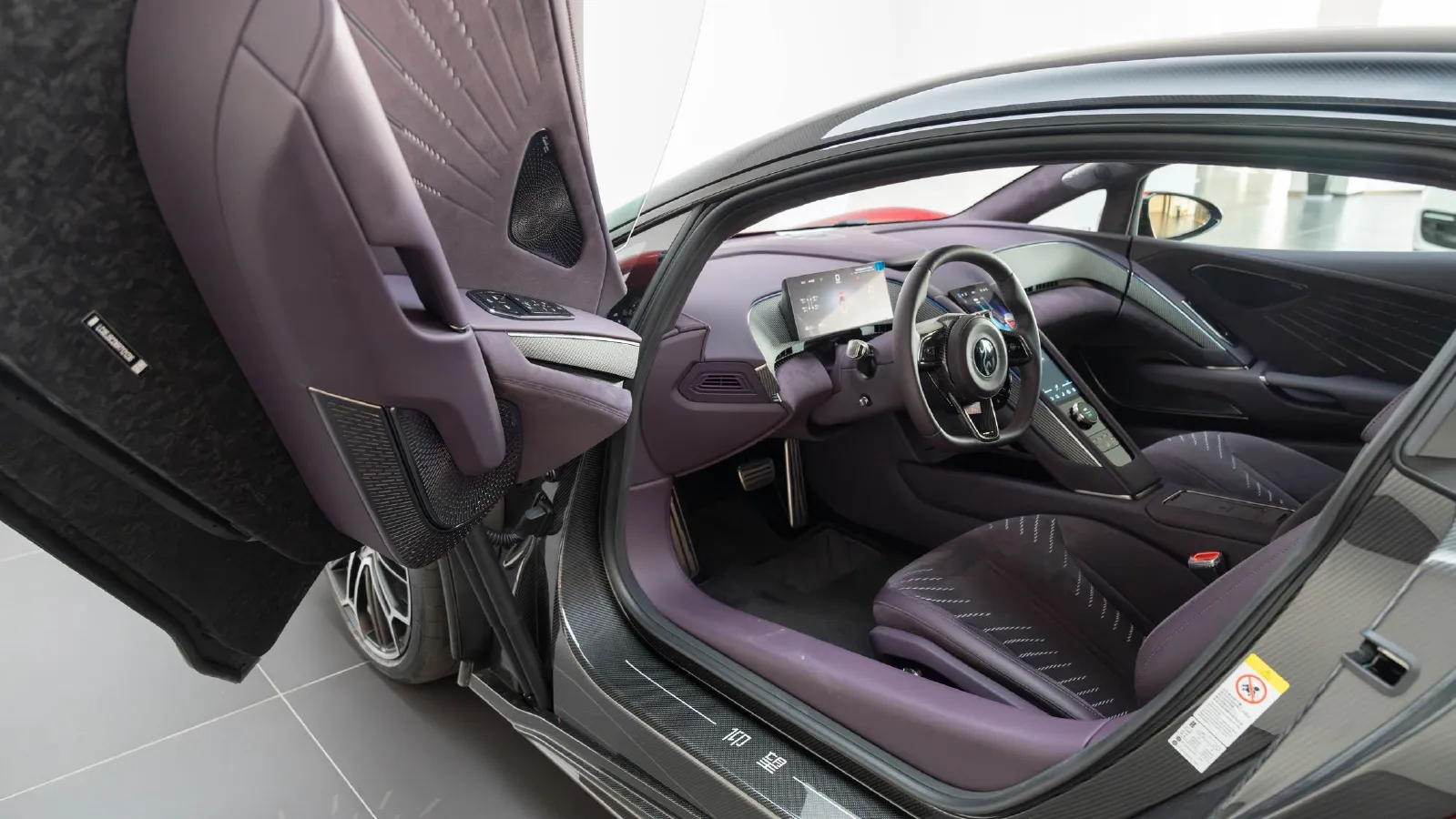 2024 YangWang U9 BEV 80KWH,autocango,china used car exporter,china ev exporter,chinese used car exporter,chinese used ev exporter