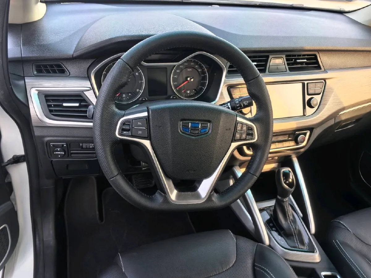 2017 Geely Vision X3 1.5L 102HP L4 4AT,autocango,china used car exporter,china ev exporter,chinese used car exporter,chinese used ev exporter