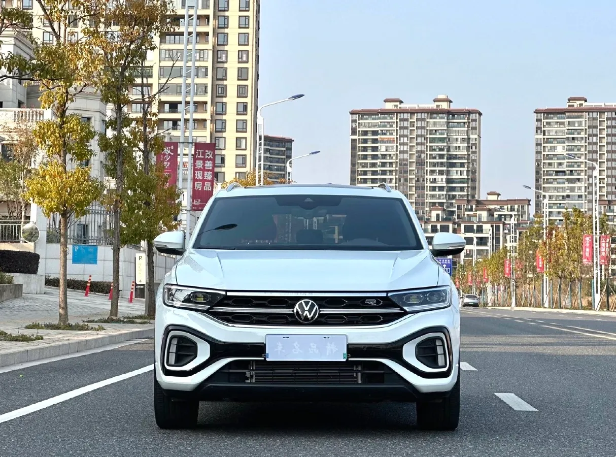 2023 Volkswagen T-Roc 1.5T 160HP L4 7DCT,autocango,china used car exporter,china ev exporter,chinese used car exporter,chinese used ev exporter