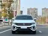 2023 Volkswagen T-Roc 1.5T 160HP L4 7DCT