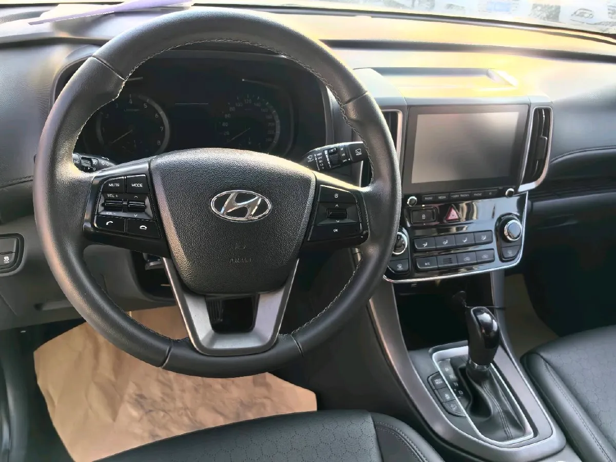 2018 Hyundai ix35 2.0L 160HP L4 6AT,autocango,china used car exporter,china ev exporter,chinese used car exporter,chinese used ev exporter