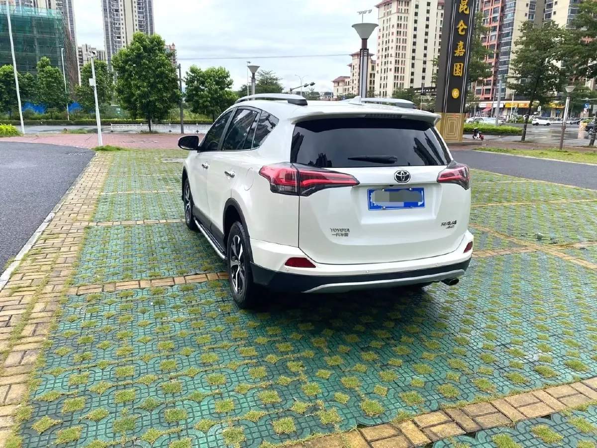 2016 Toyota RAV4 2.0L 151HP L4 CVT,autocango,china used car exporter,china ev exporter,chinese used car exporter,chinese used ev exporter