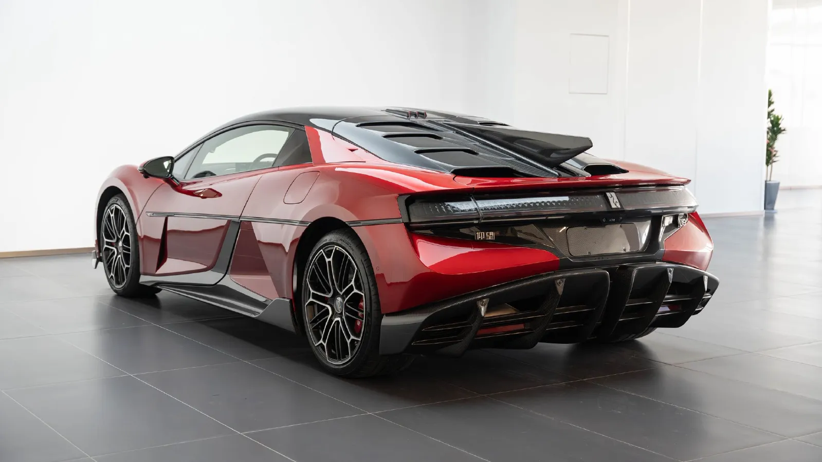 2024 YangWang U9 BEV 80KWH,autocango,china used car exporter,china ev exporter,chinese used car exporter,chinese used ev exporter