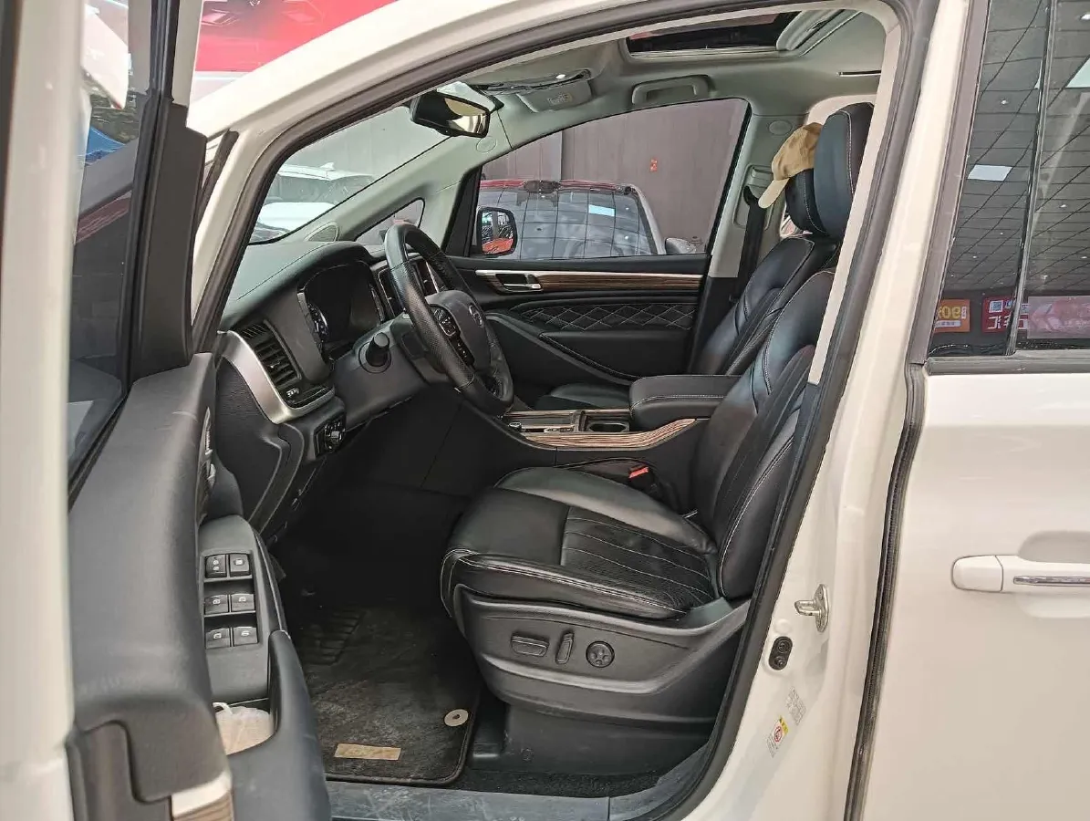 2019 GAC Trumpchi M8 2.0T 201HP L4 6AT,autocango,china used car exporter,china ev exporter,chinese used car exporter,chinese used ev exporter