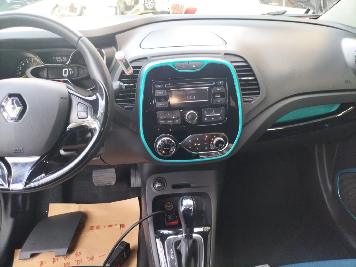 2015 Renault Captur 1.2T 116HP L4 6DCT,autocango,china used car exporter,china ev exporter,chinese used car exporter,chinese used ev exporter