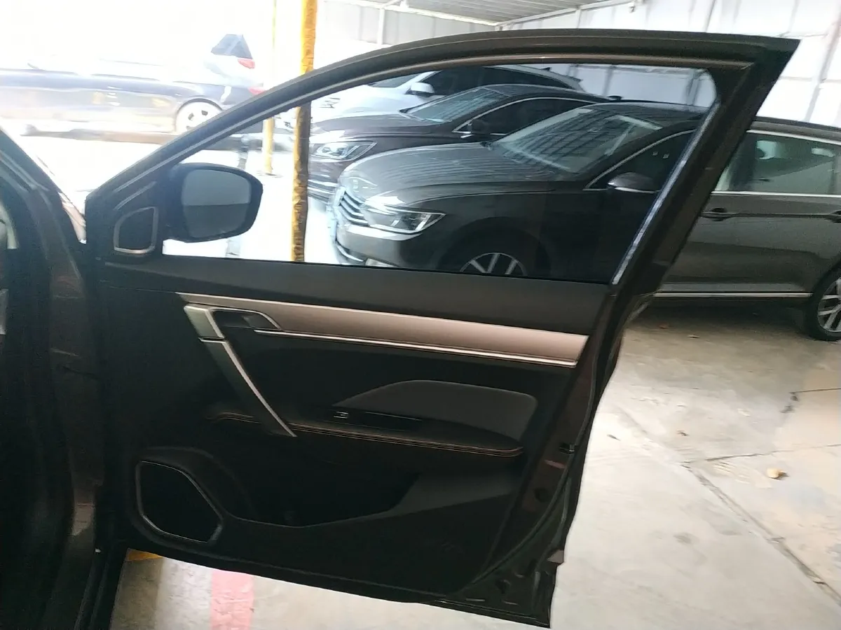 2023 Geely Coolray 1.5T 181HP L4 7DCT,autocango,china used car exporter,china ev exporter,chinese used car exporter,chinese used ev exporter