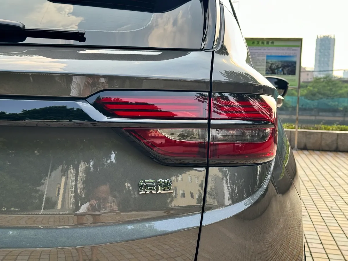 2023 Geely Coolray 1.5T 181HP L4 7DCT,autocango,china used car exporter,china ev exporter,chinese used car exporter,chinese used ev exporter