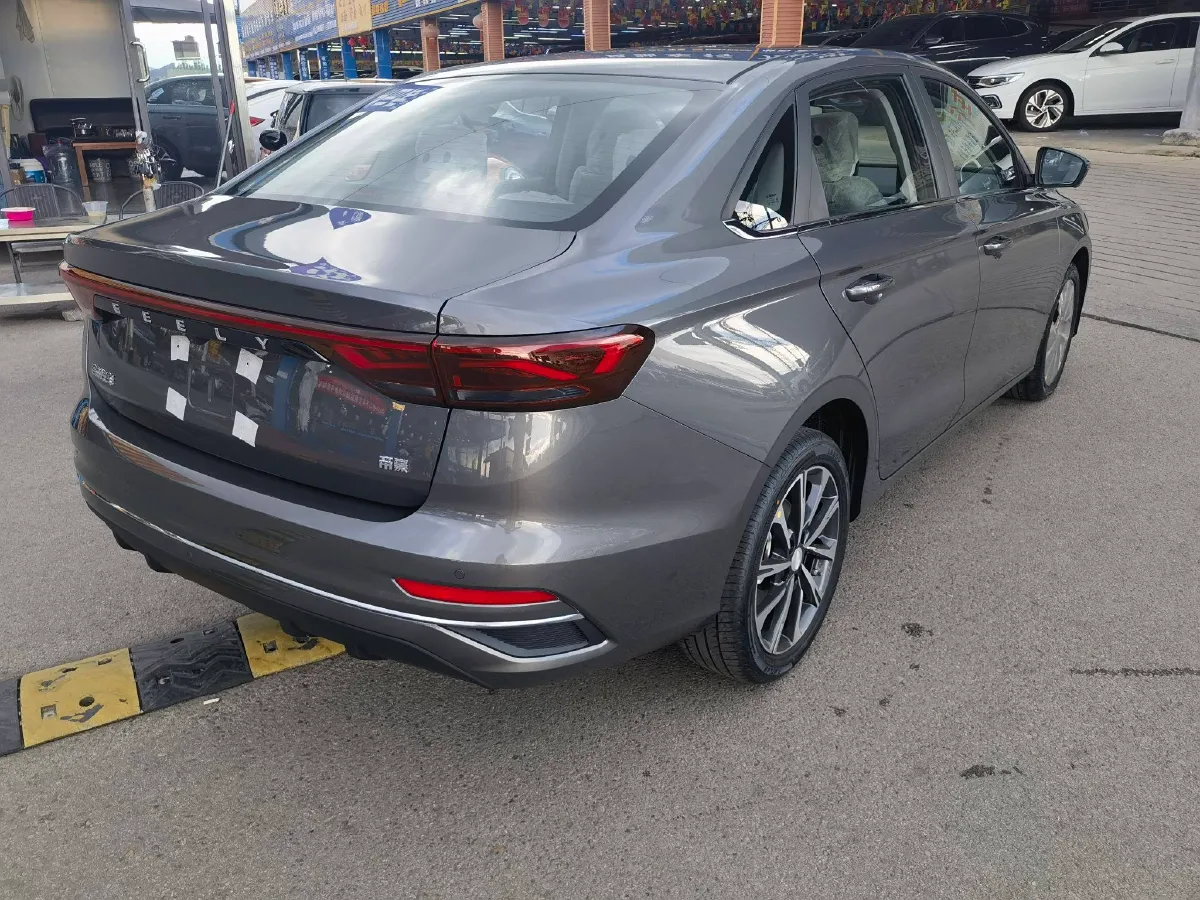 2025 Geely Emgrand 1.5L 127HP L4 CVT,autocango,china used car exporter,china ev exporter,chinese used car exporter,chinese used ev exporter