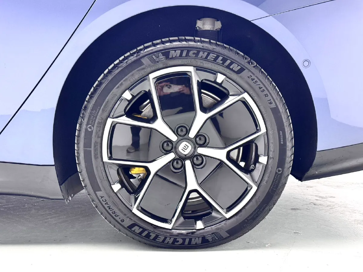 2024 MI SU7 BEV 101KWH,autocango,china used car exporter,china ev exporter,chinese used car exporter,chinese used ev exporter