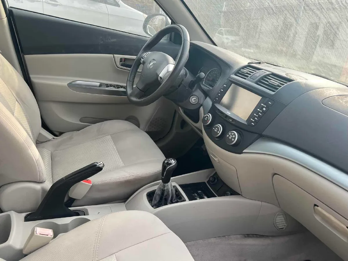 2012 ChangAn Alsvin V5 1.5L 114HP L4 5MT,autocango,china used car exporter,china ev exporter,chinese used car exporter,chinese used ev exporter