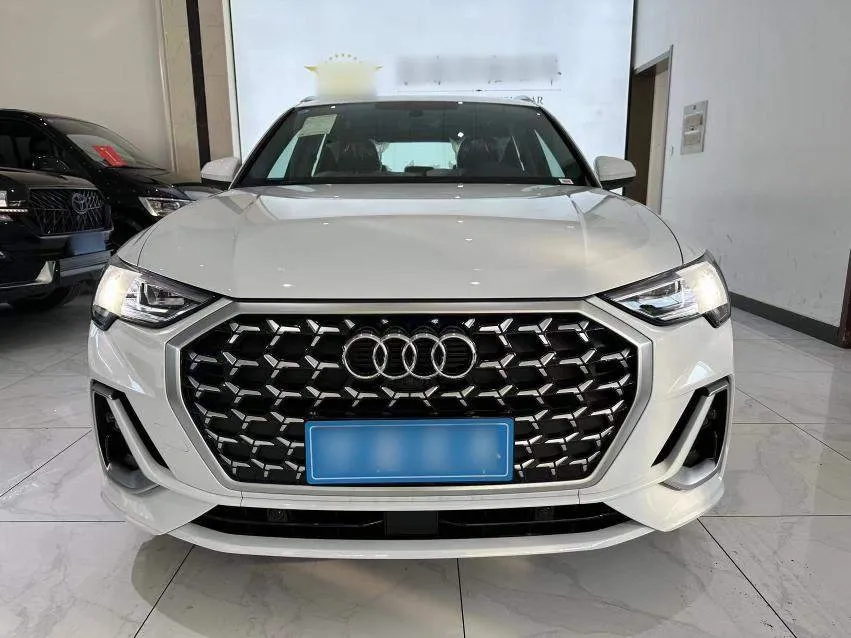 2024 Audi Q3 1.5T 160HP L4 7DCT,autocango,china used car exporter,china ev exporter,chinese used car exporter,chinese used ev exporter