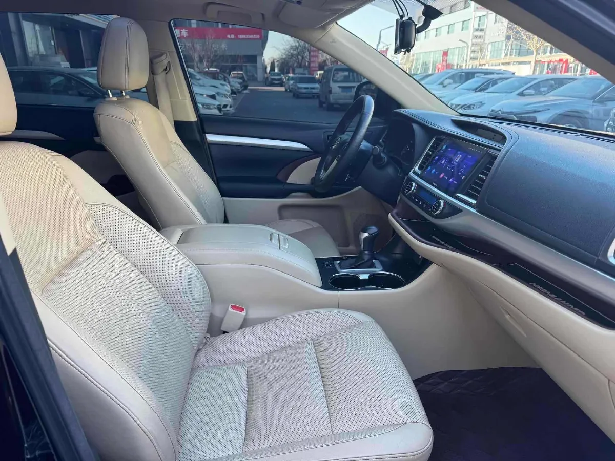 2015 Toyota Highlander 2.0T 220HP L4 6AT,autocango,china used car exporter,china ev exporter,chinese used car exporter,chinese used ev exporter