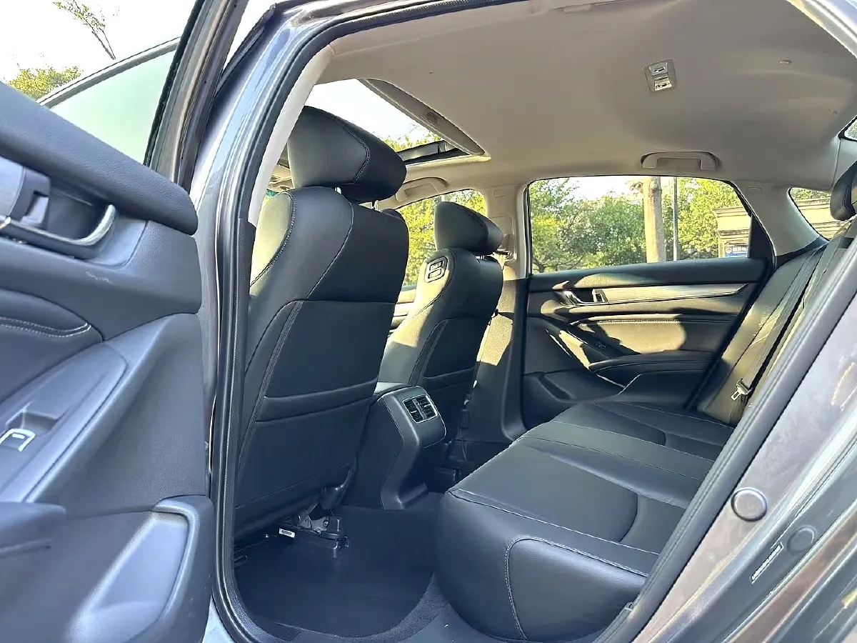 2018 Honda Accord 2.0L 146HP L4 E-CVT Hybrid,autocango,china used car exporter,china ev exporter,chinese used car exporter,chinese used ev exporter