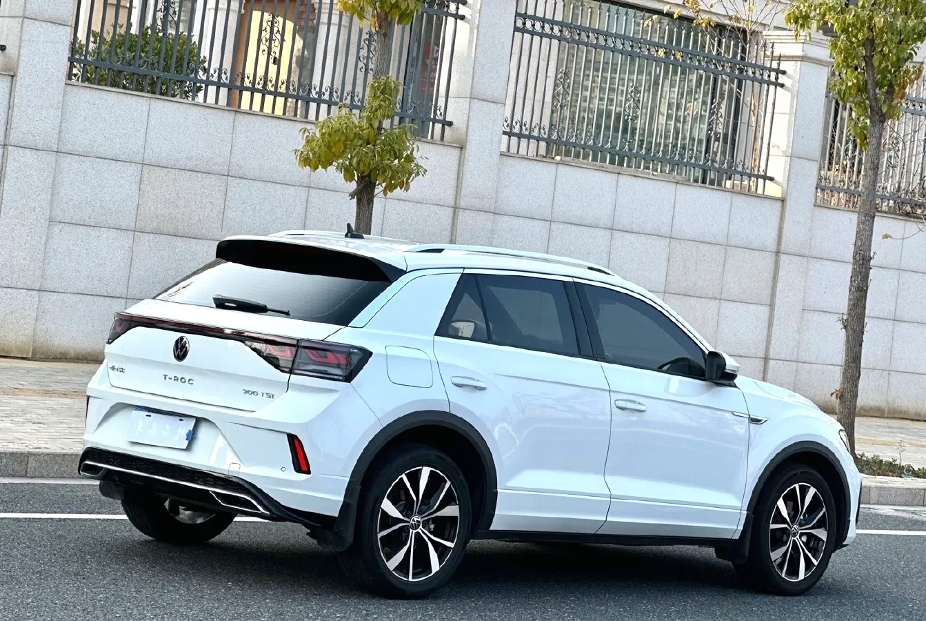 2023 Volkswagen T-Roc 1.5T 160HP L4 7DCT,autocango,china used car exporter,china ev exporter,chinese used car exporter,chinese used ev exporter