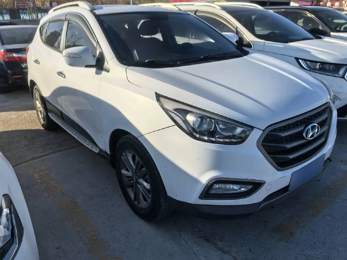 2013 Hyundai ix35 2.0L 165HP L4 6AT,autocango,china used car exporter,china ev exporter,chinese used car exporter,chinese used ev exporter