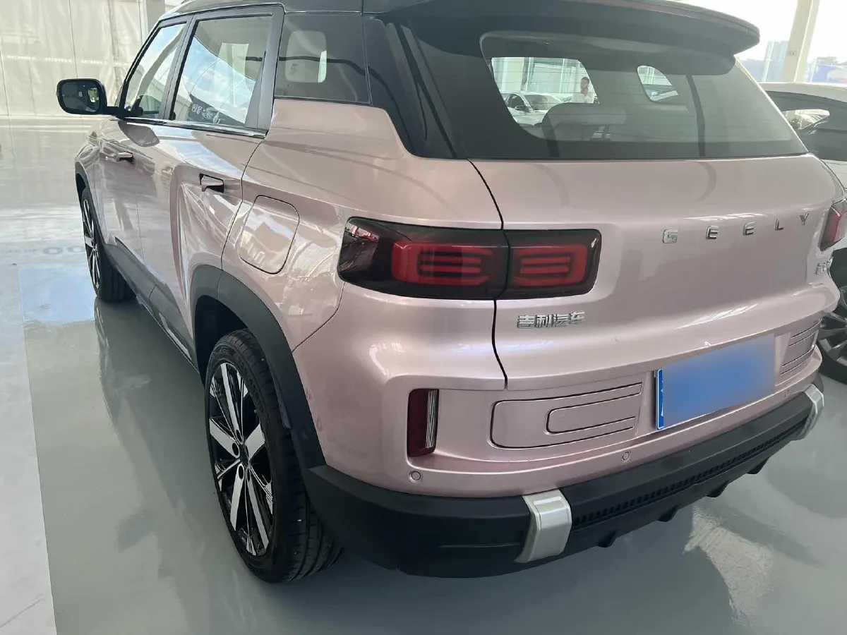 2023 Geely ICON 1.5T 181HP L4 7DCT,autocango,china used car exporter,china ev exporter,chinese used car exporter,chinese used ev exporter