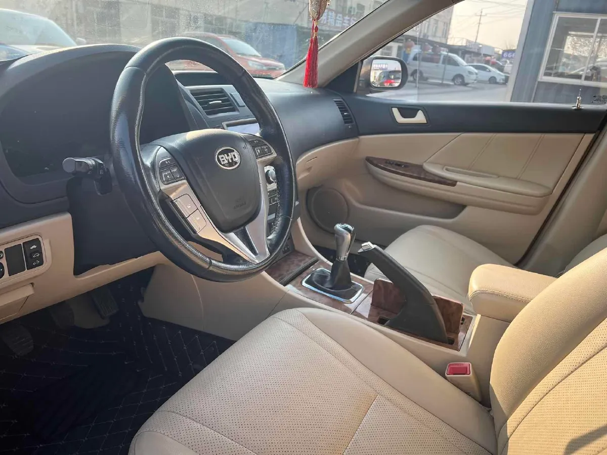 2012 BYD G6 2.0L 140HP L4 5MT,autocango,china used car exporter,china ev exporter,chinese used car exporter,chinese used ev exporter