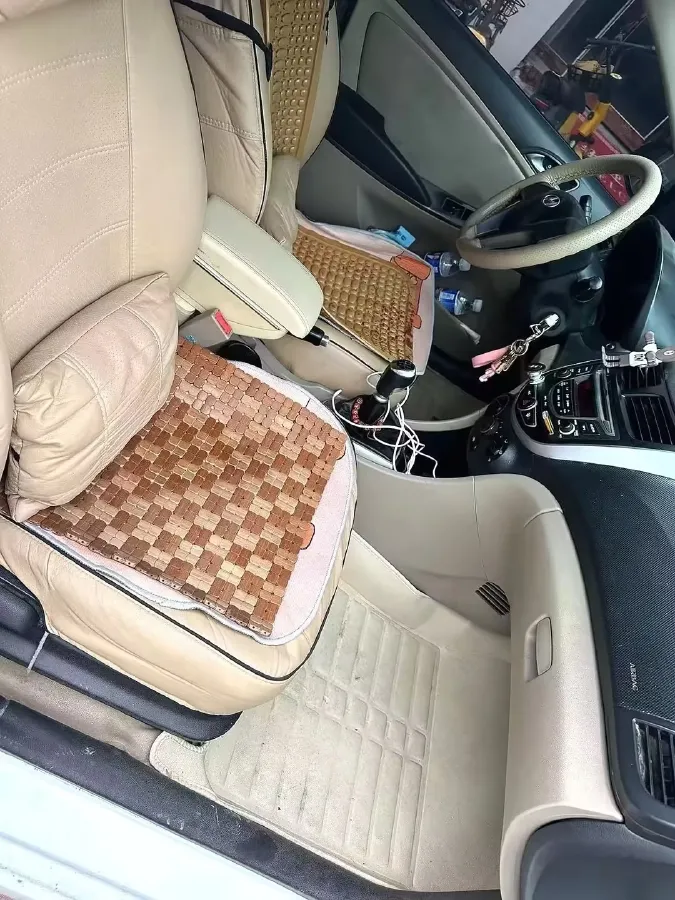 2016 Hyundai Reina 1.4L 107HP L4 5MT,autocango,china used car exporter,china ev exporter,chinese used car exporter,chinese used ev exporter