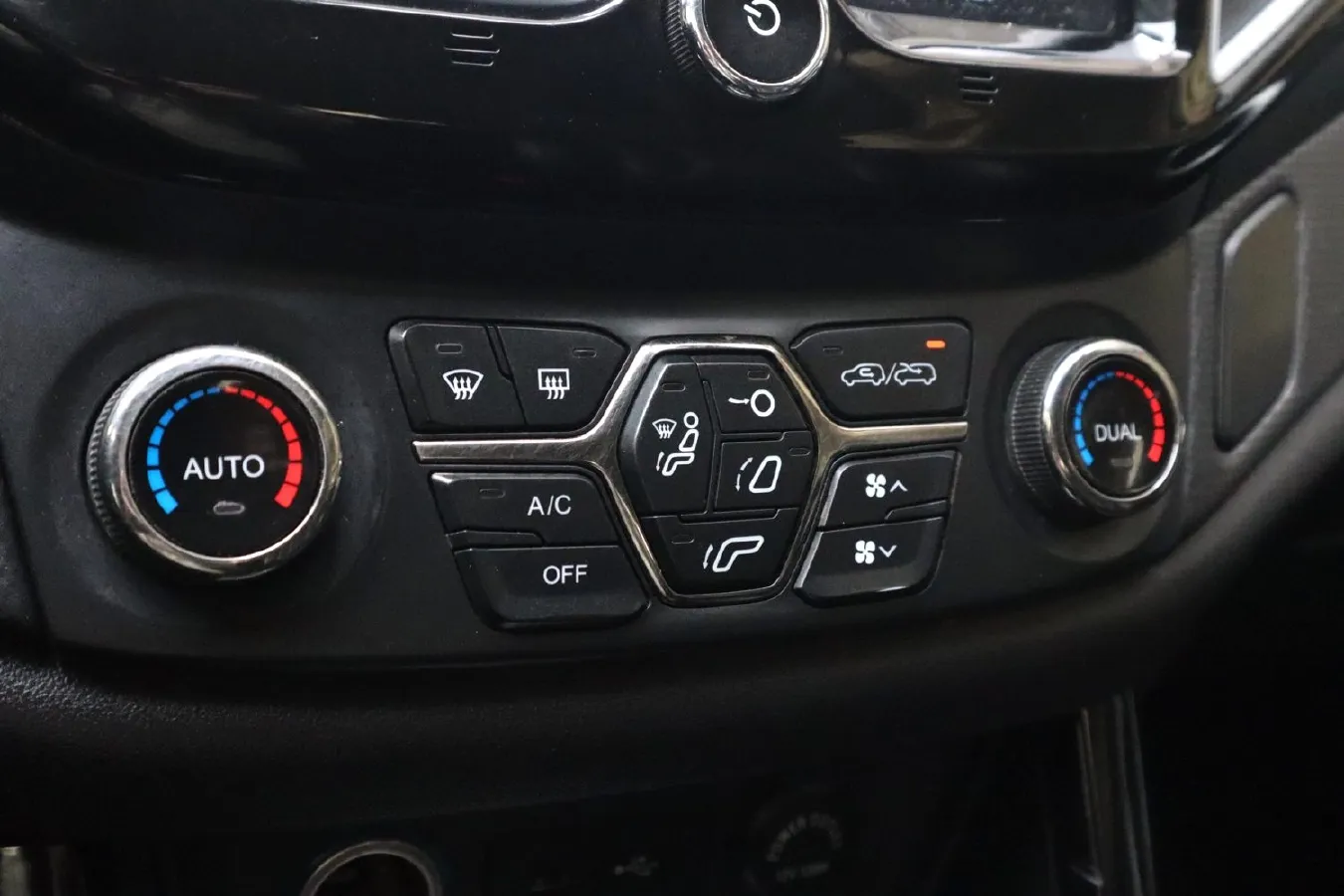 2017 KaiYi X5 1.5T 152HP L4 CVT,autocango,china used car exporter,china ev exporter,chinese used car exporter,chinese used ev exporter